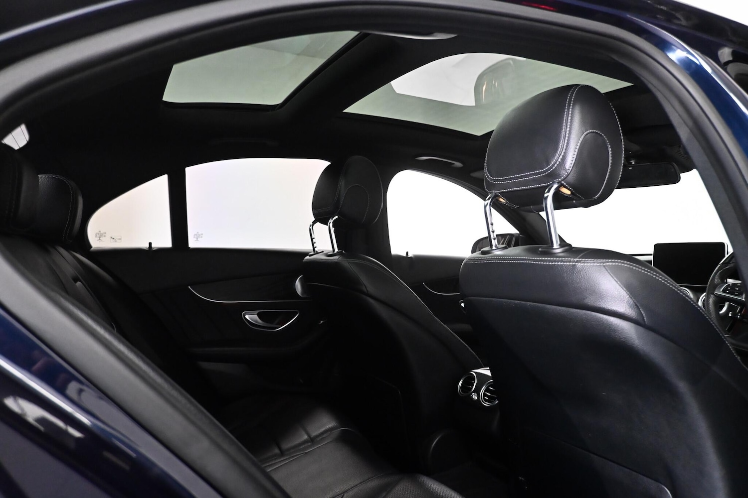 Used Mercedes-Benz C Class 2018 for sale - 77783782: Photo 17