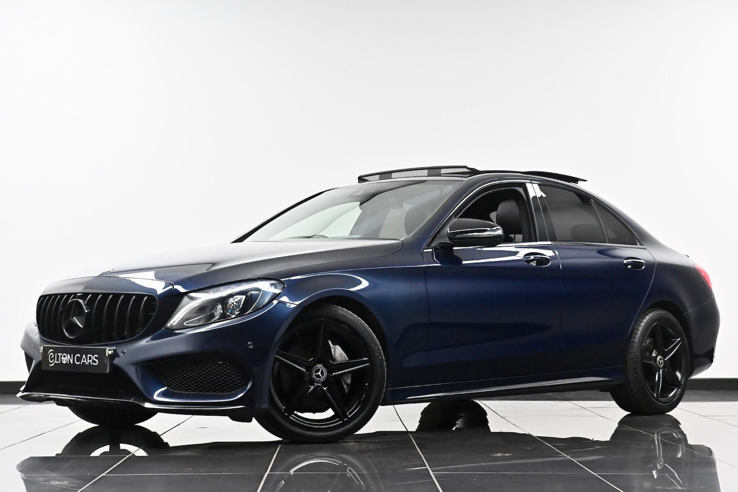 Used Mercedes-Benz C Class 2018 for sale - 77783782: Photo 2