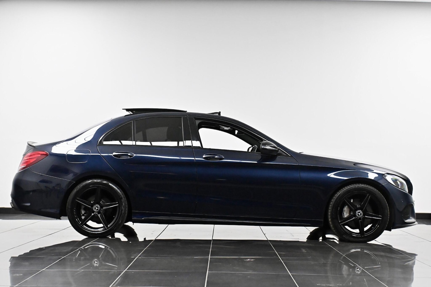 Used Mercedes-Benz C Class 2018 for sale - 77783782: Photo 4