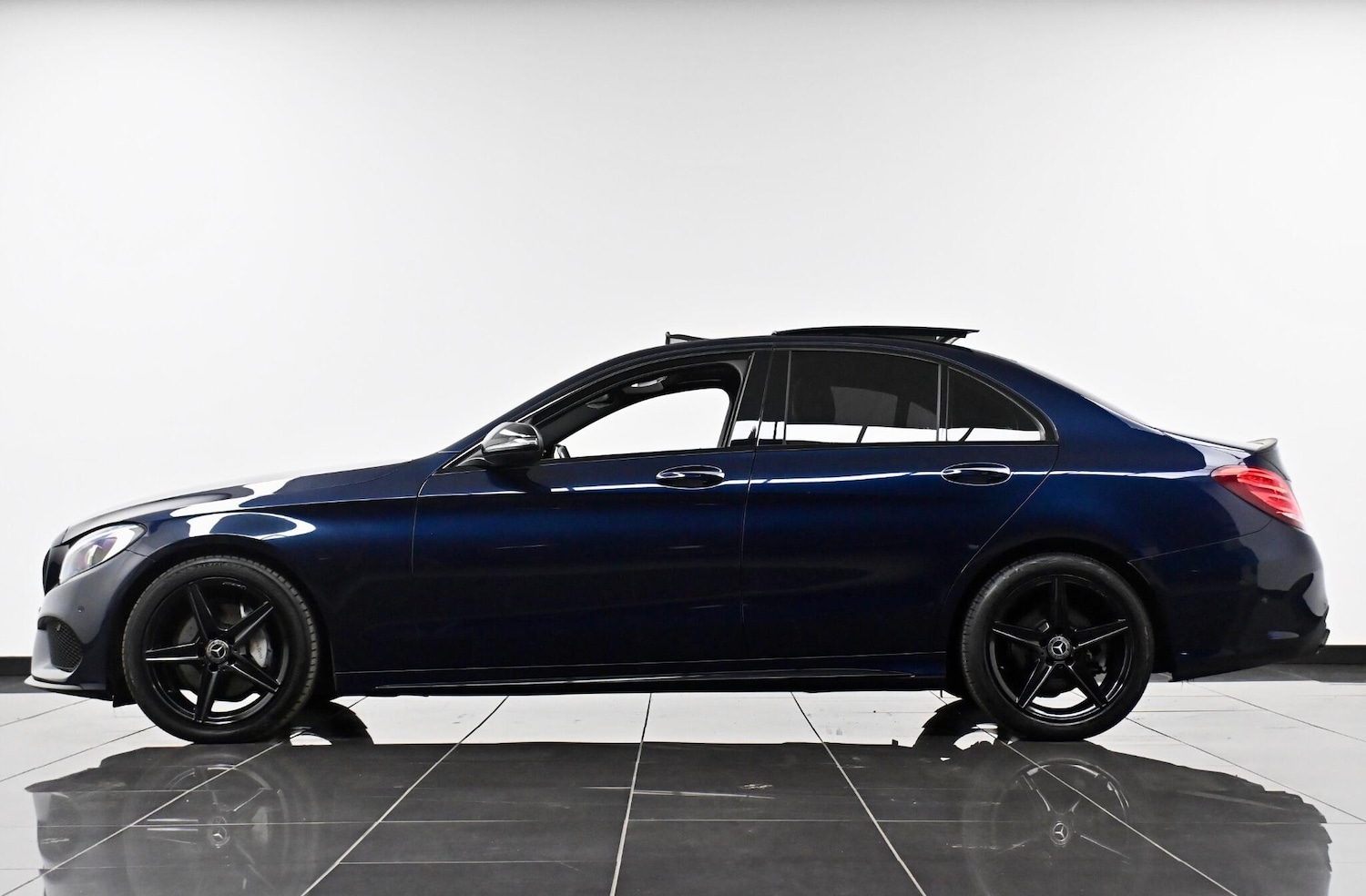 Used Mercedes-Benz C Class 2018 for sale - 77783782: Photo 5