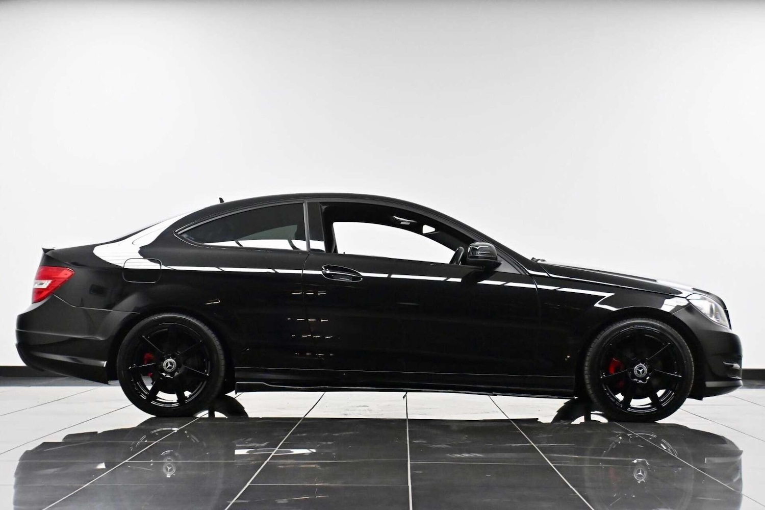 Used Mercedes-Benz C Class 2014 for sale - 77774462: Photo 4