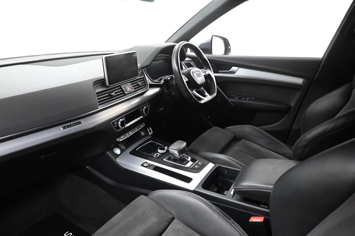 Used Audi Q5 2018 for sale - 76913406: Photo 34