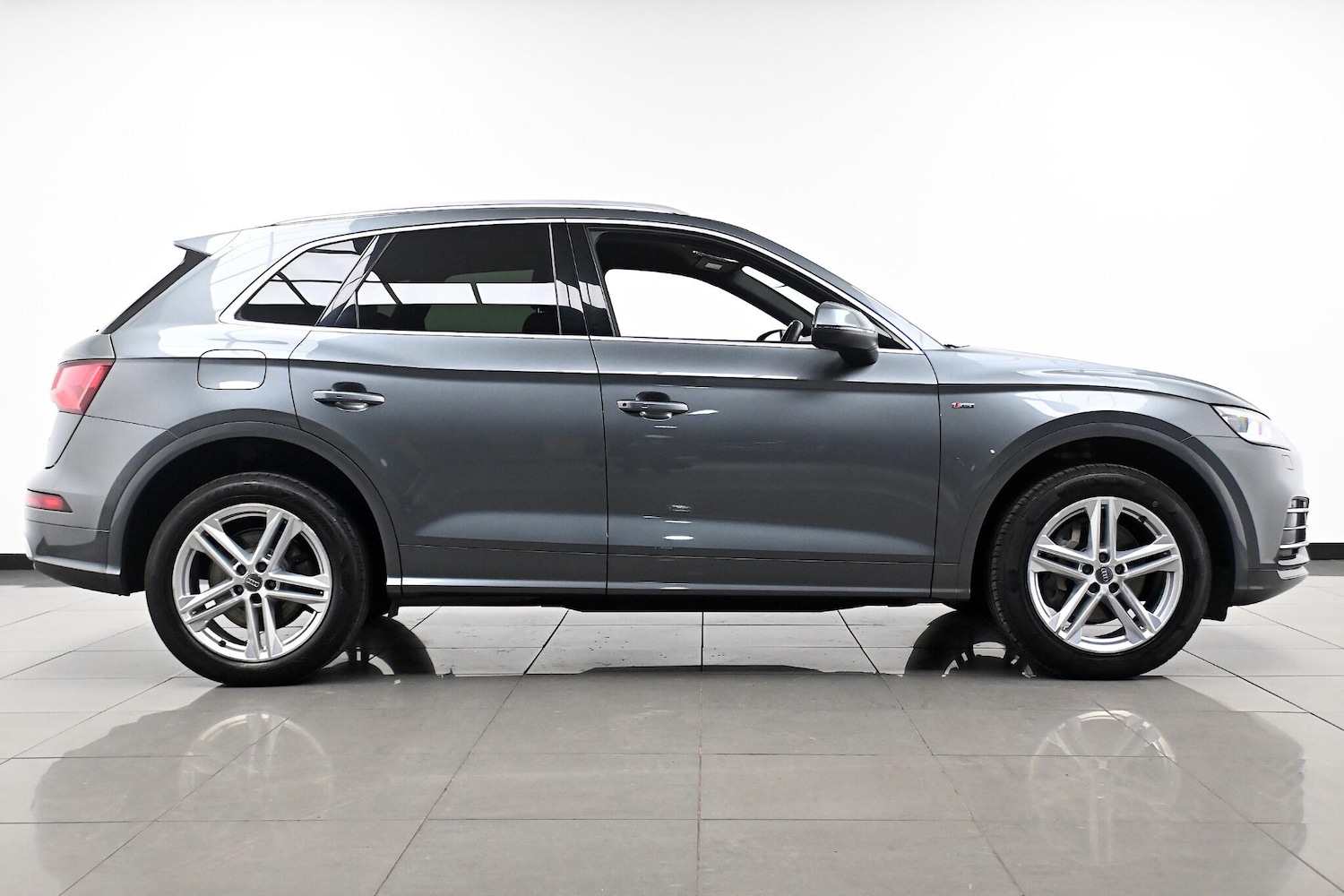 Used Audi Q5 2018 for sale - 76913406: Photo 4
