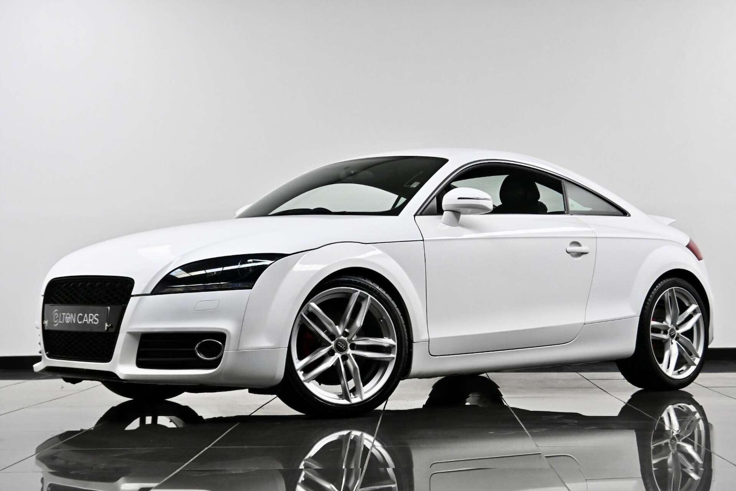 Used Audi TT 2012 for sale - 77774434: Photo 2
