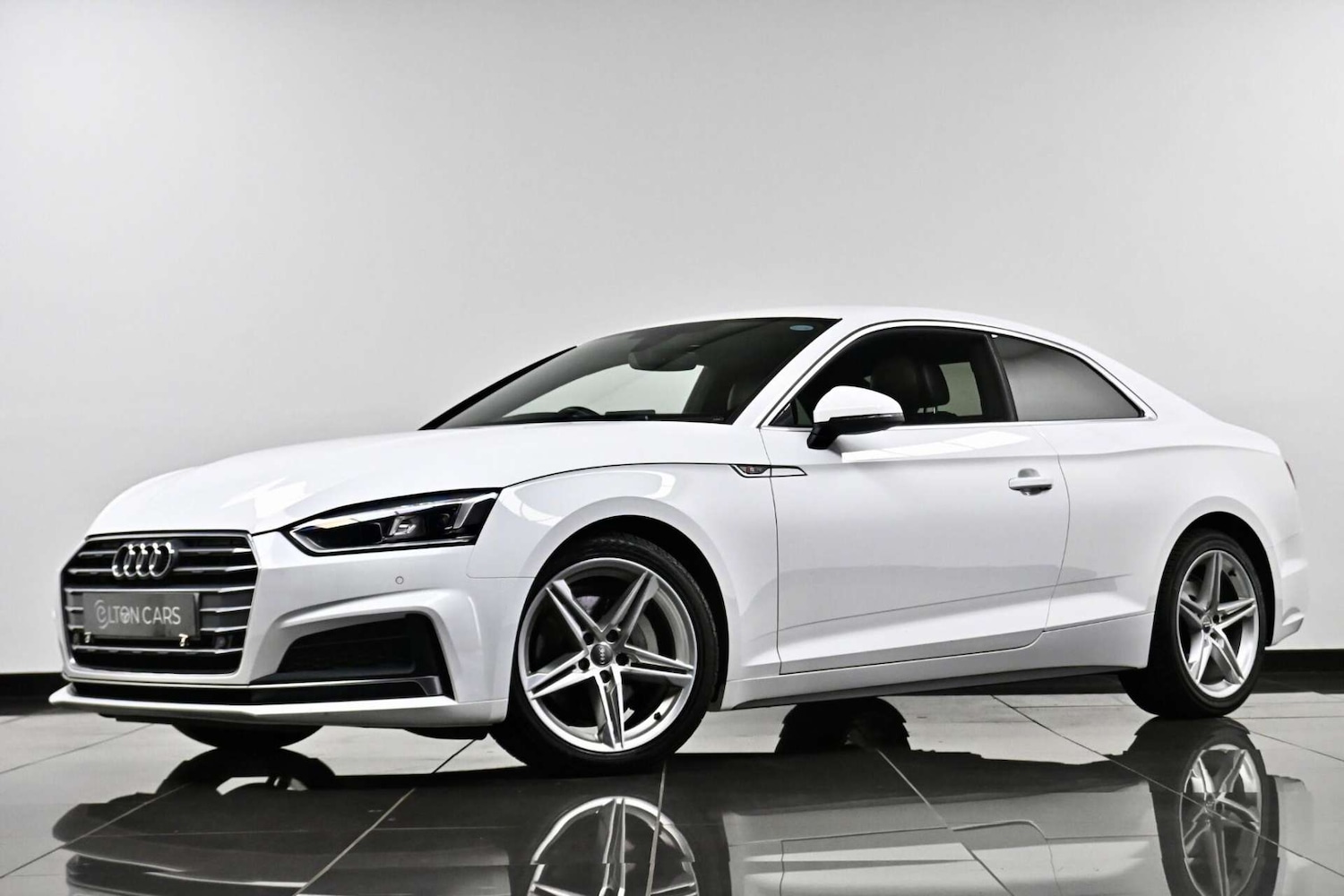 Used Audi A5 2018 for sale - 77729063: Photo 2