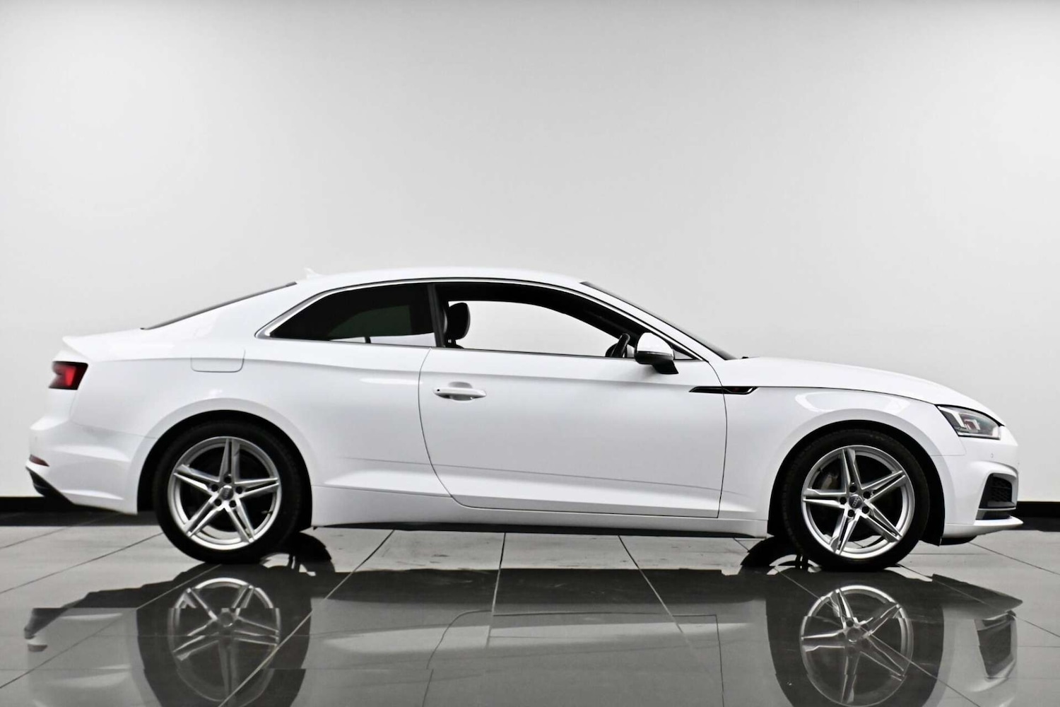 Used Audi A5 2018 for sale - 77729063: Photo 4