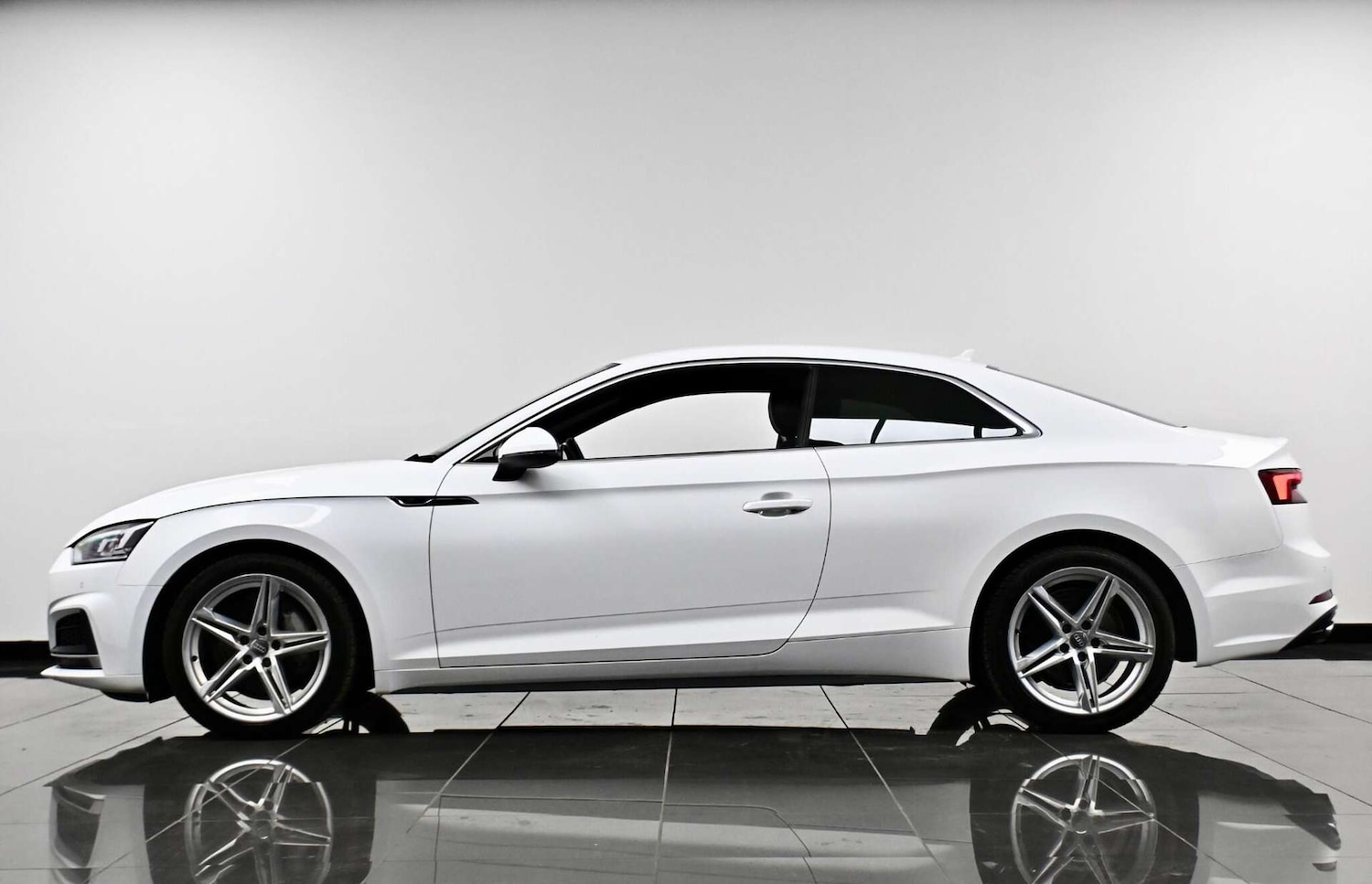Used Audi A5 2018 for sale - 77729063: Photo 5