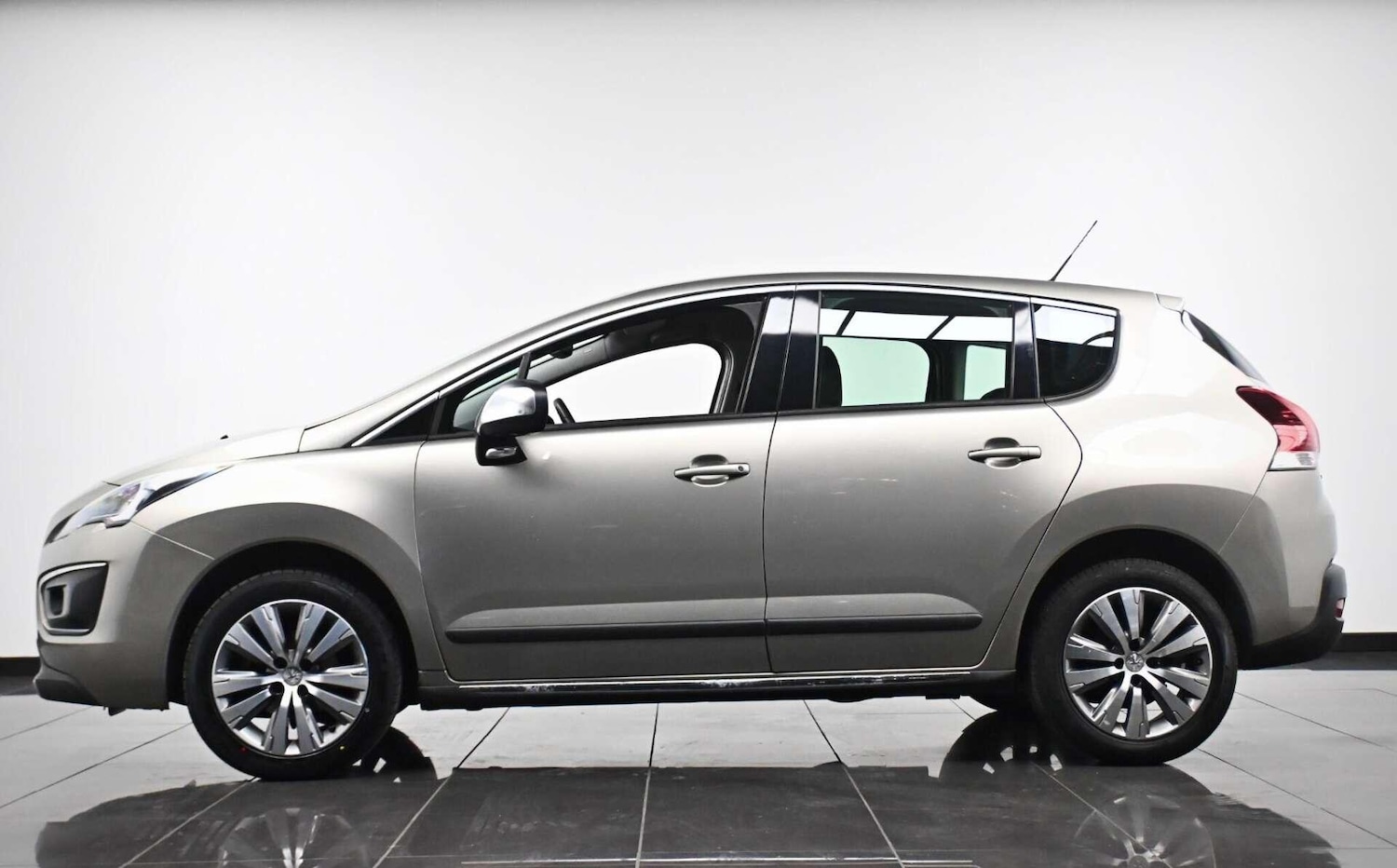 Used Peugeot 3008 2016 for sale - 77774448: Photo 5