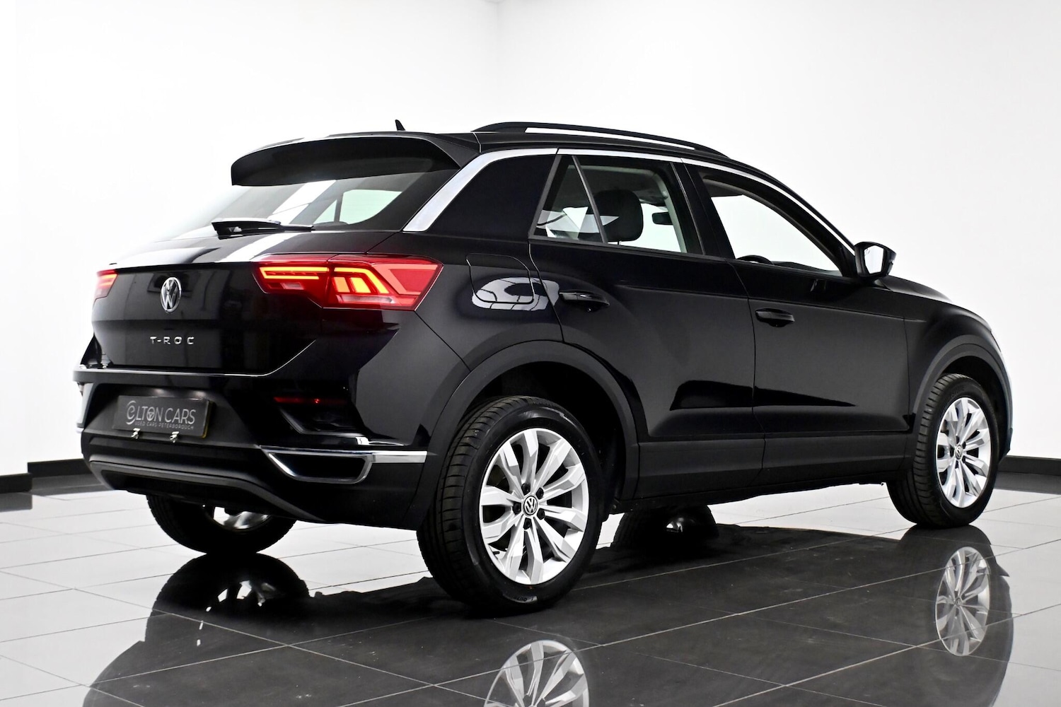 Used Volkswagen T-Roc 2019 for sale - 77097754: Photo 12