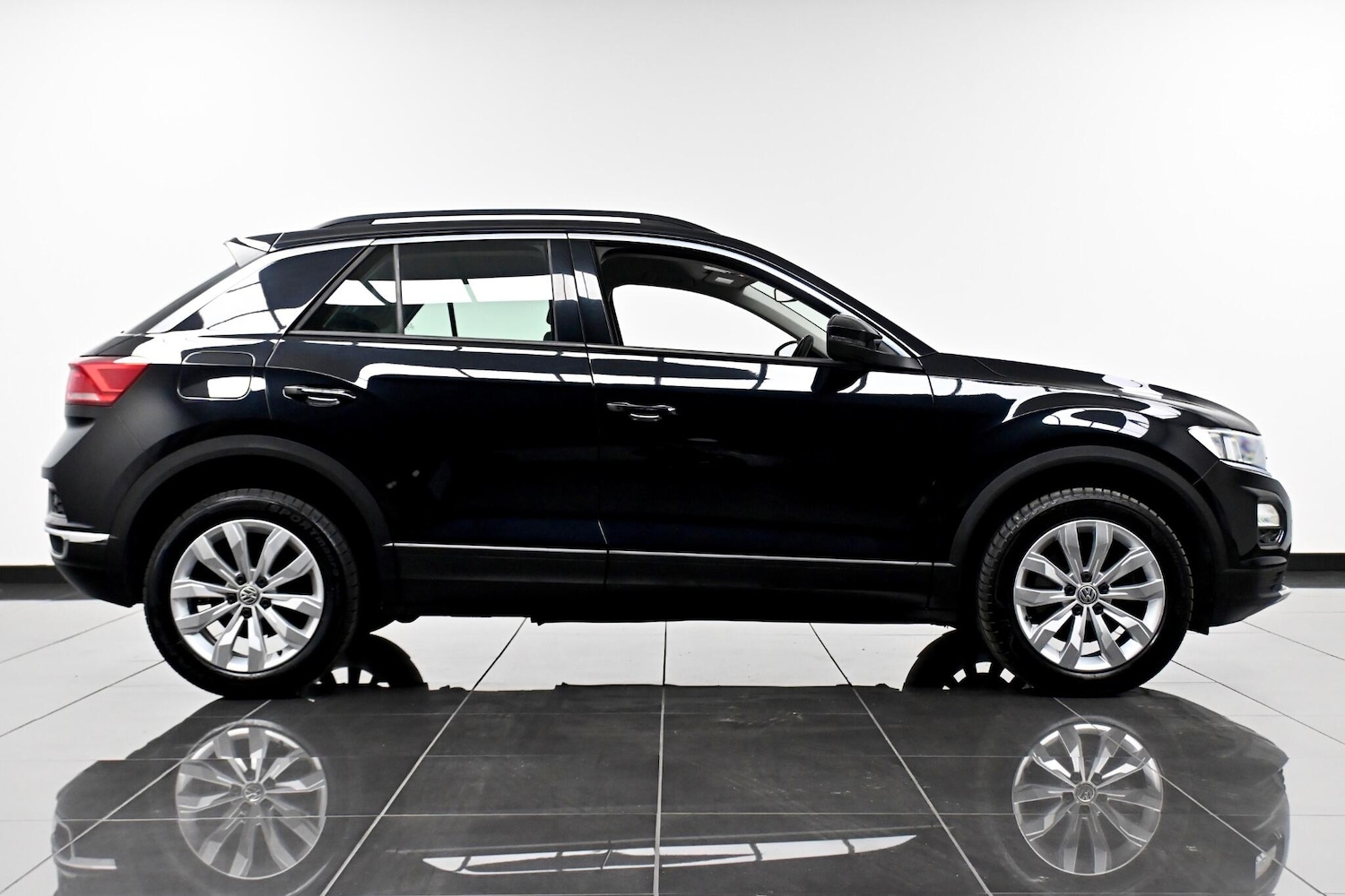 Used Volkswagen T-Roc 2019 for sale - 77097754: Photo 4