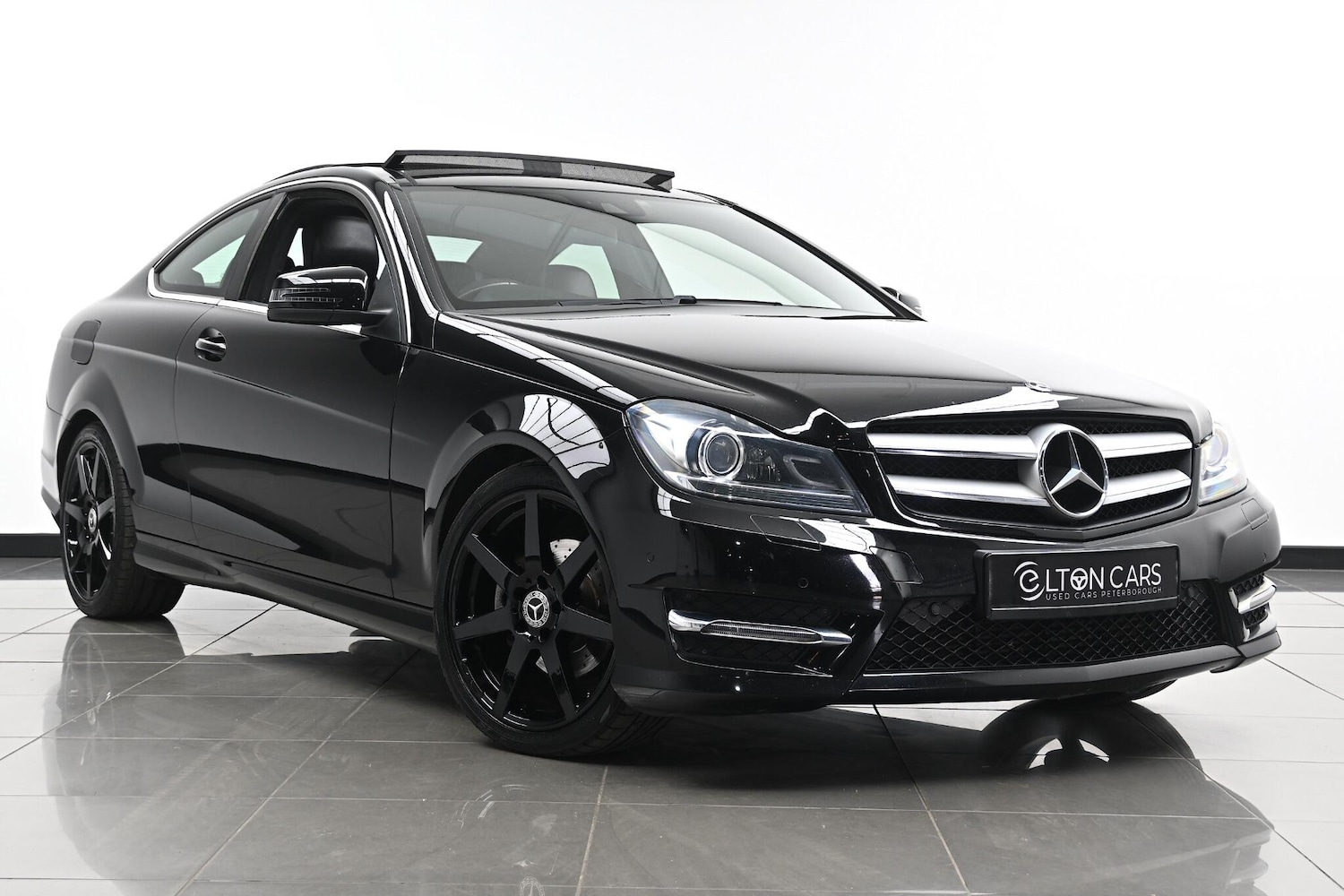 Used Mercedes-Benz C-Class 2014 for sale - 76059894: Photo 1