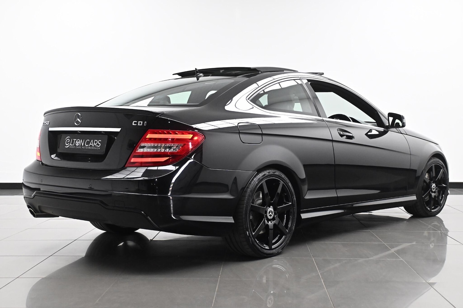 Used Mercedes-Benz C-Class 2014 for sale - 76059894: Photo 7