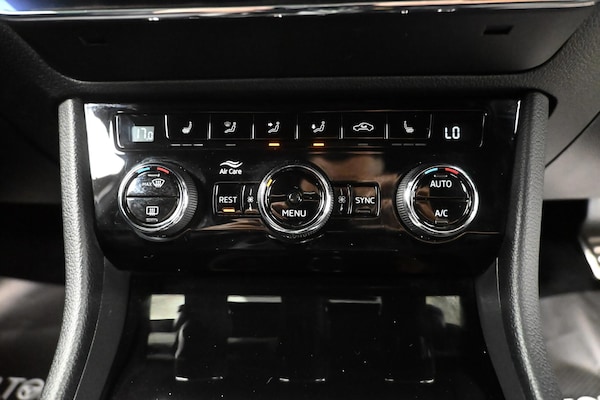 Used Skoda Superb 2018 for sale - 75553178: Photo 19