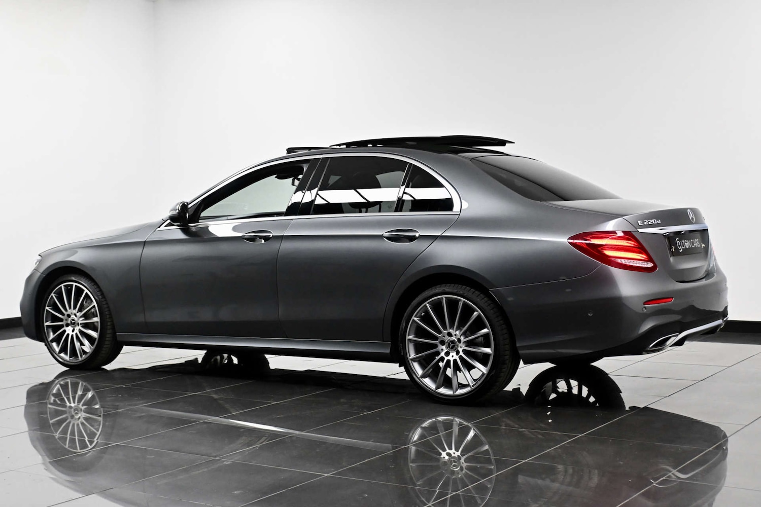 Used Mercedes-Benz E Class 2018 for sale - 77729096: Photo 11