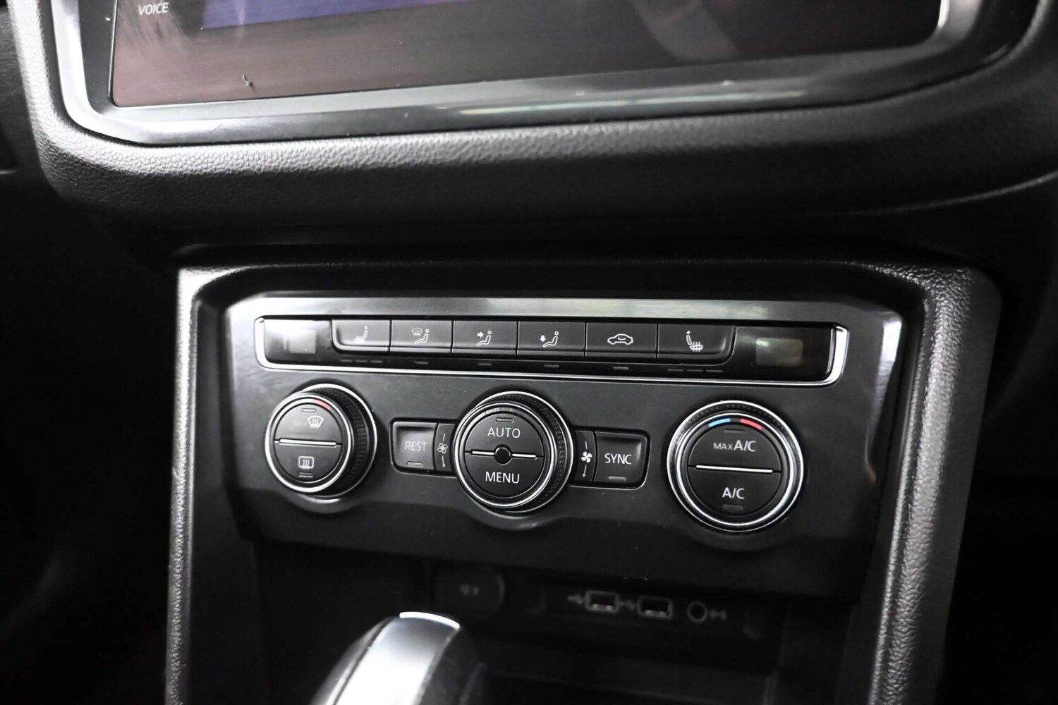 Used Volkswagen Tiguan 2020 for sale - 77729076: Photo 22