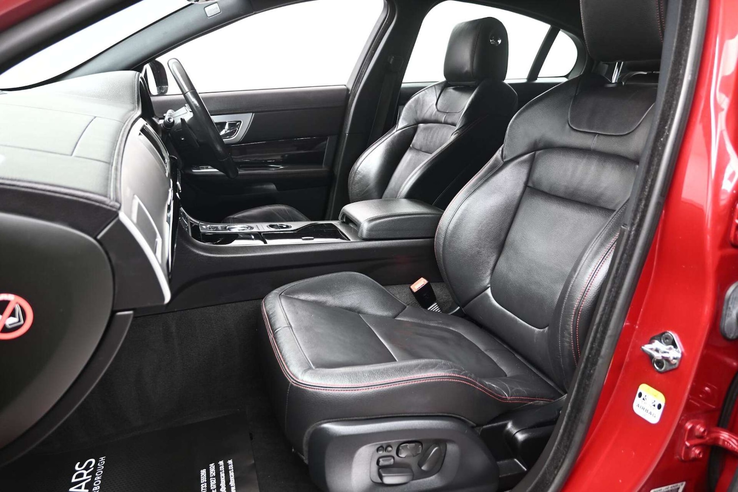 Used Jaguar XF 2015 for sale - 77729085: Photo 12