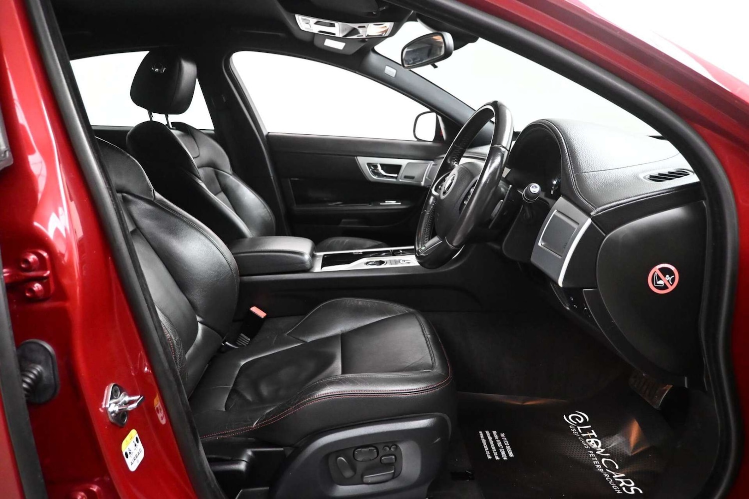 Used Jaguar XF 2015 for sale - 77729085: Photo 16