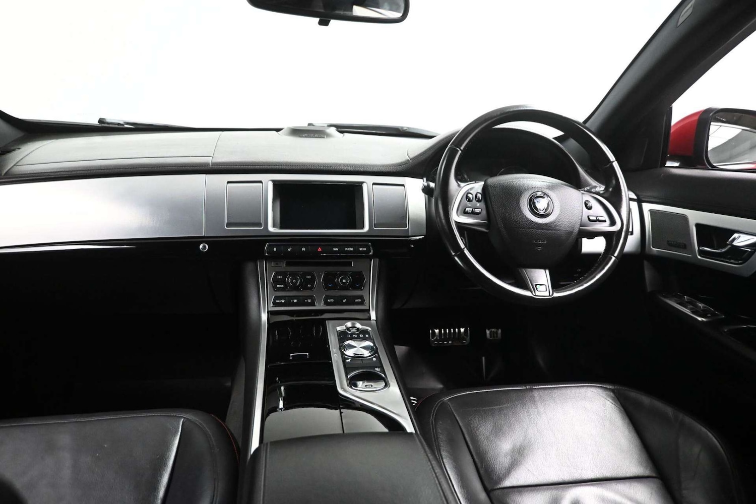 Used Jaguar XF 2015 for sale - 77729085: Photo 17