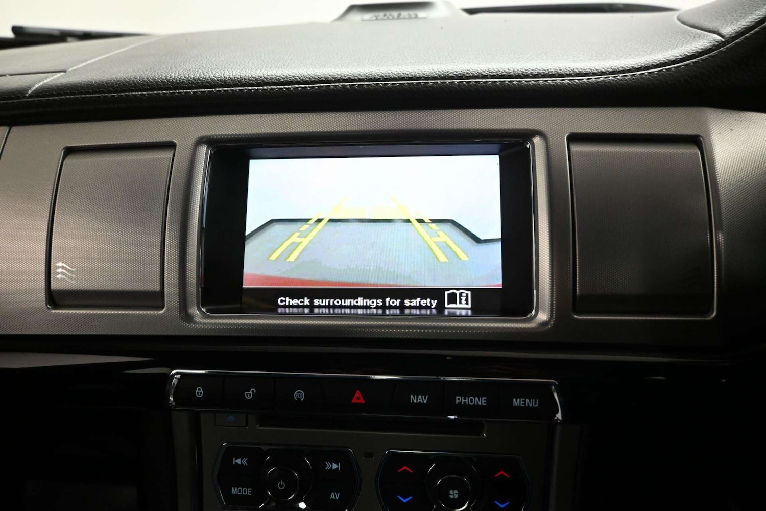 Used Jaguar XF 2015 for sale - 77729085: Photo 21