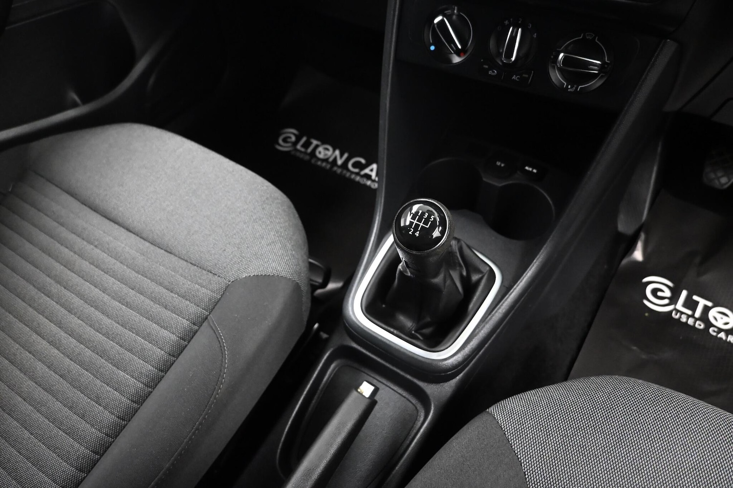 Used Volkswagen Polo 2013 for sale - 76585603: Photo 14