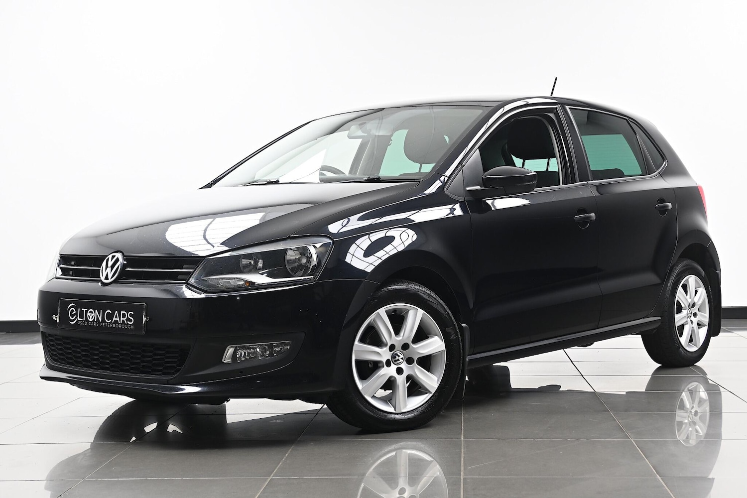 Used Volkswagen Polo 2013 for sale - 76585603: Photo 2