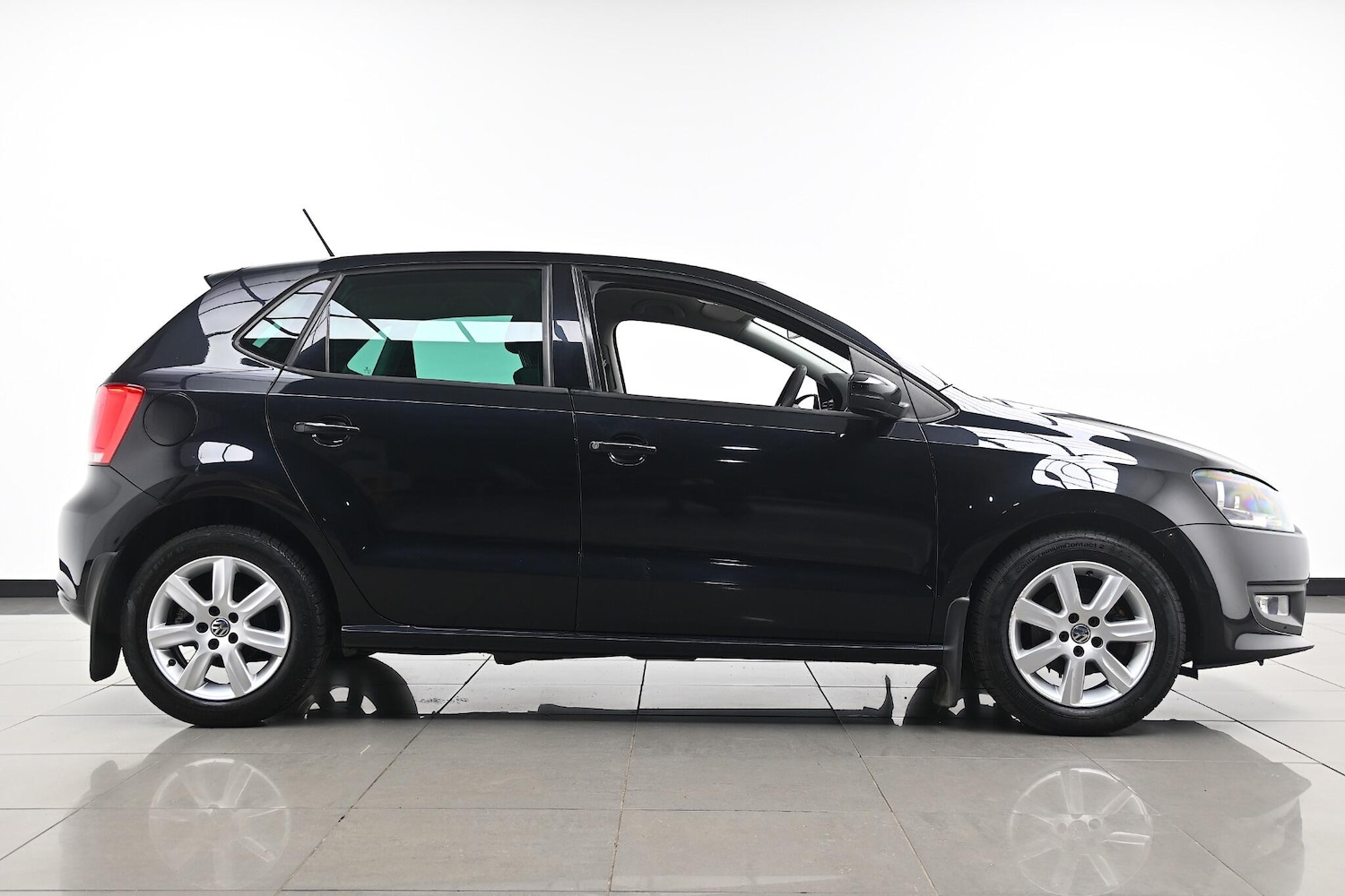 Used Volkswagen Polo 2013 for sale - 76585603: Photo 4