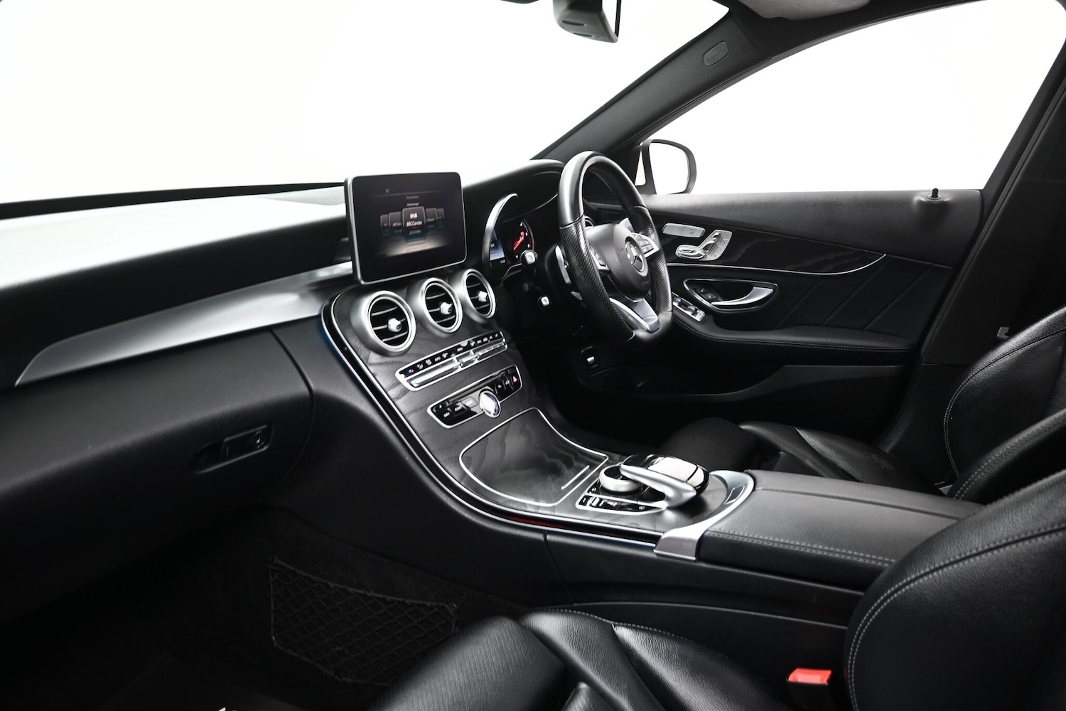 Used Mercedes-Benz C Class 2018 for sale - 76752840: Photo 22