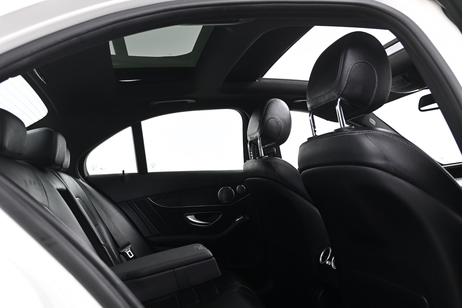 Used Mercedes-Benz C Class 2018 for sale - 76752840: Photo 26