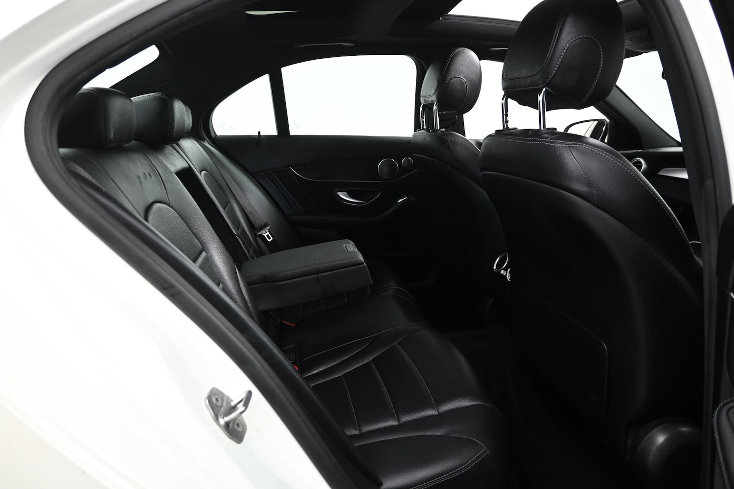 Used Mercedes-Benz C Class 2018 for sale - 76752840: Photo 28