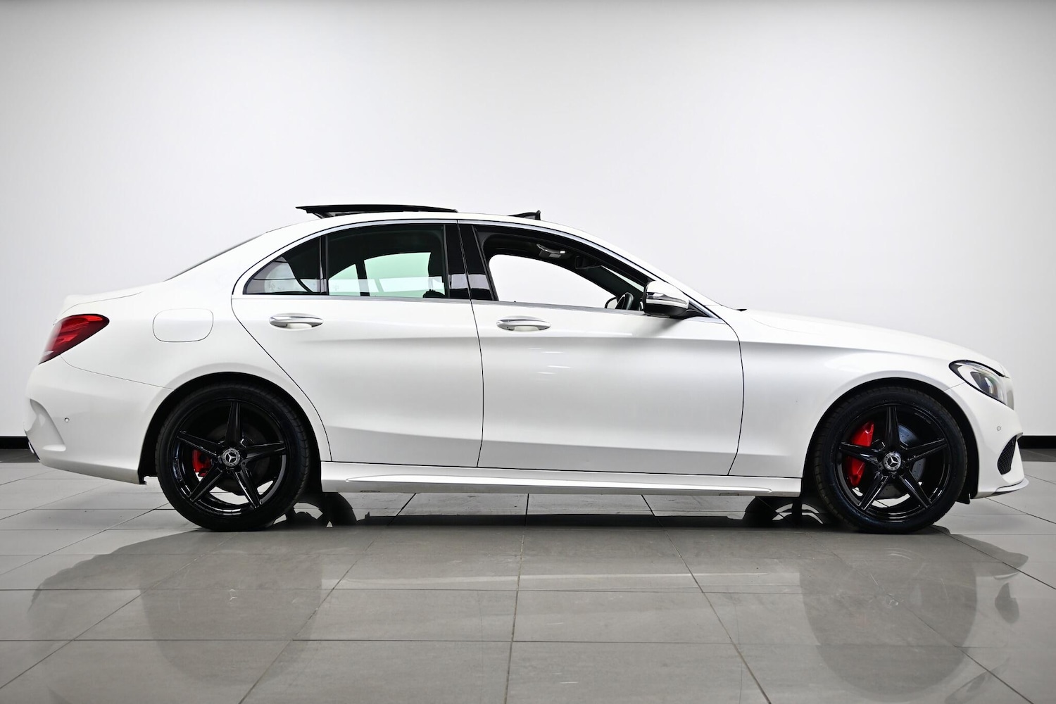 Used Mercedes-Benz C Class 2018 for sale - 76752840: Photo 4