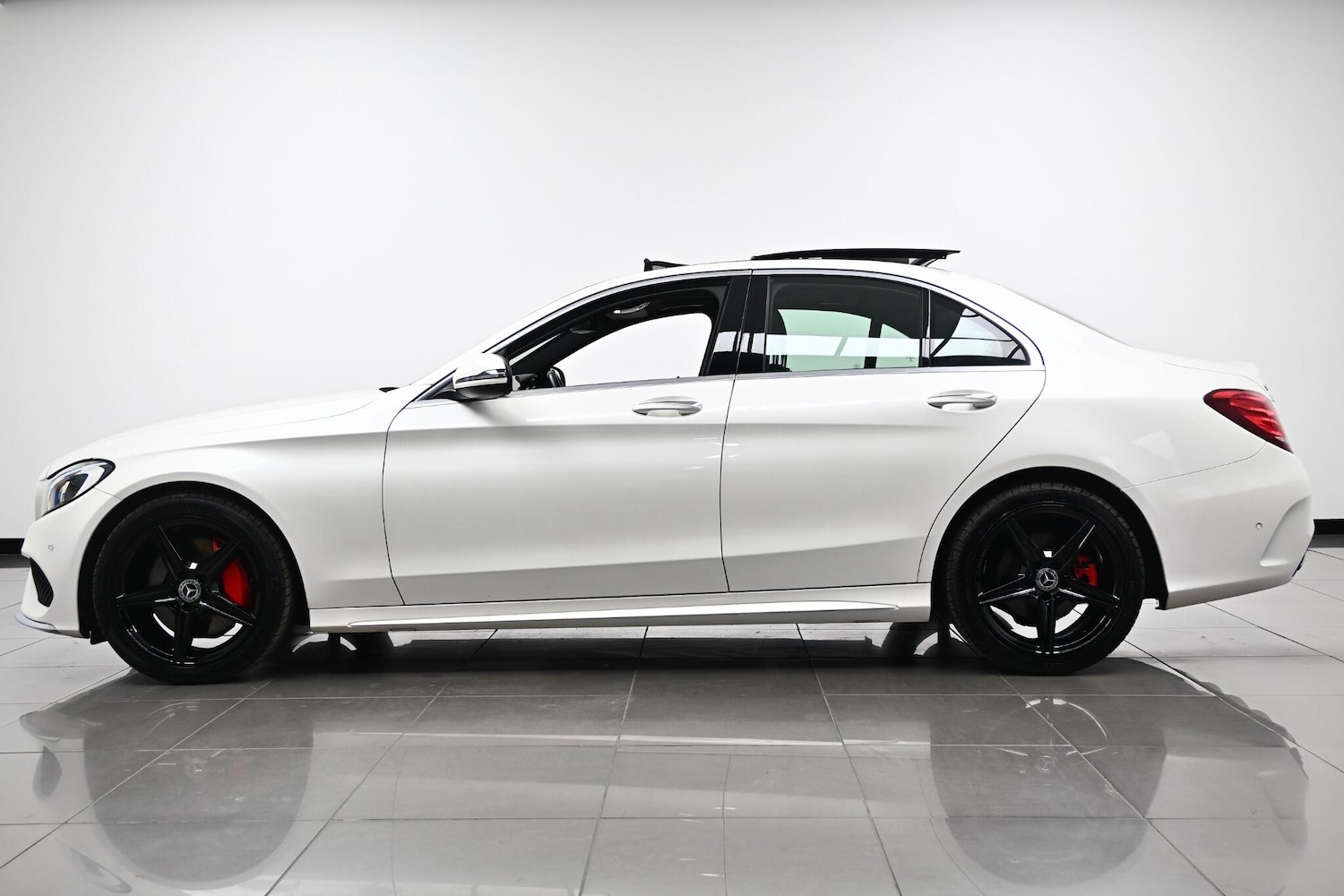 Used Mercedes-Benz C Class 2018 for sale - 76752840: Photo 5