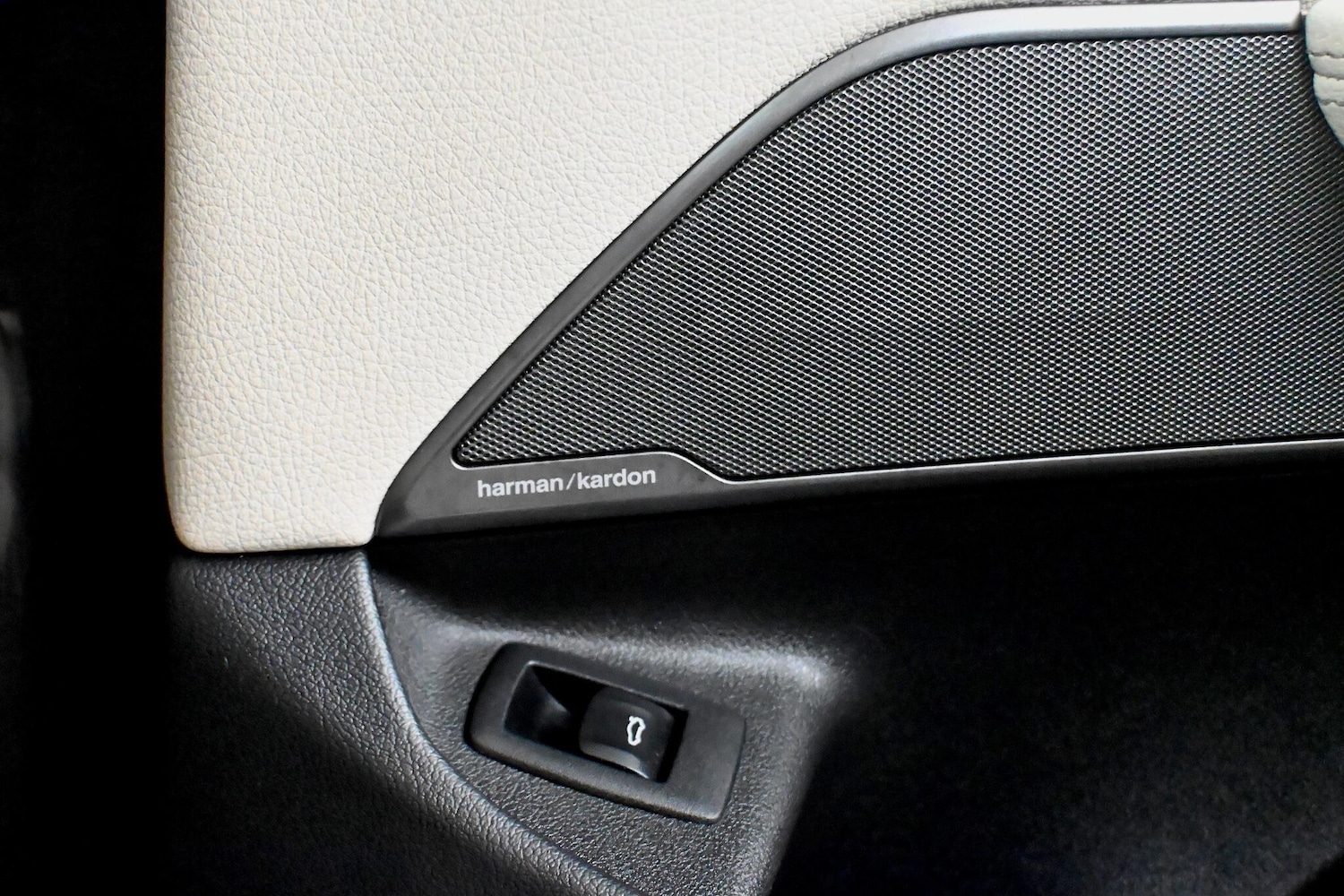 Used BMW 6 Series 2018 for sale - 77266816: Photo 34