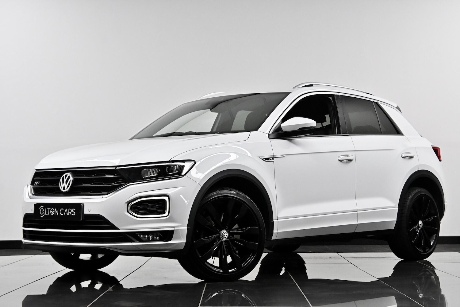 Used Volkswagen T-Roc for sale - 78214237: Photo 2