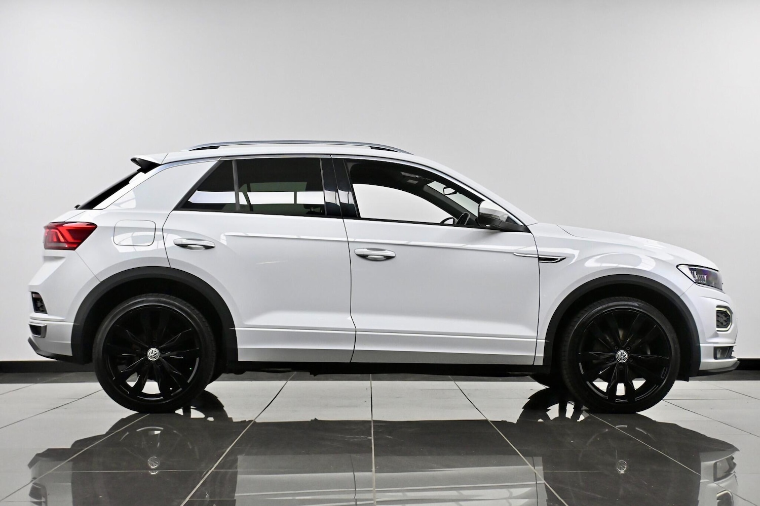 Used Volkswagen T-Roc for sale - 78214237: Photo 5