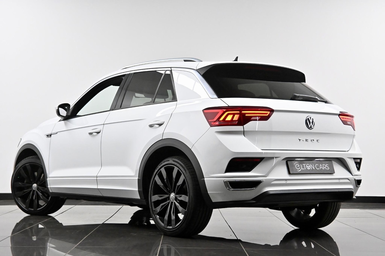 Used Volkswagen T-Roc for sale - 78214237: Photo 8