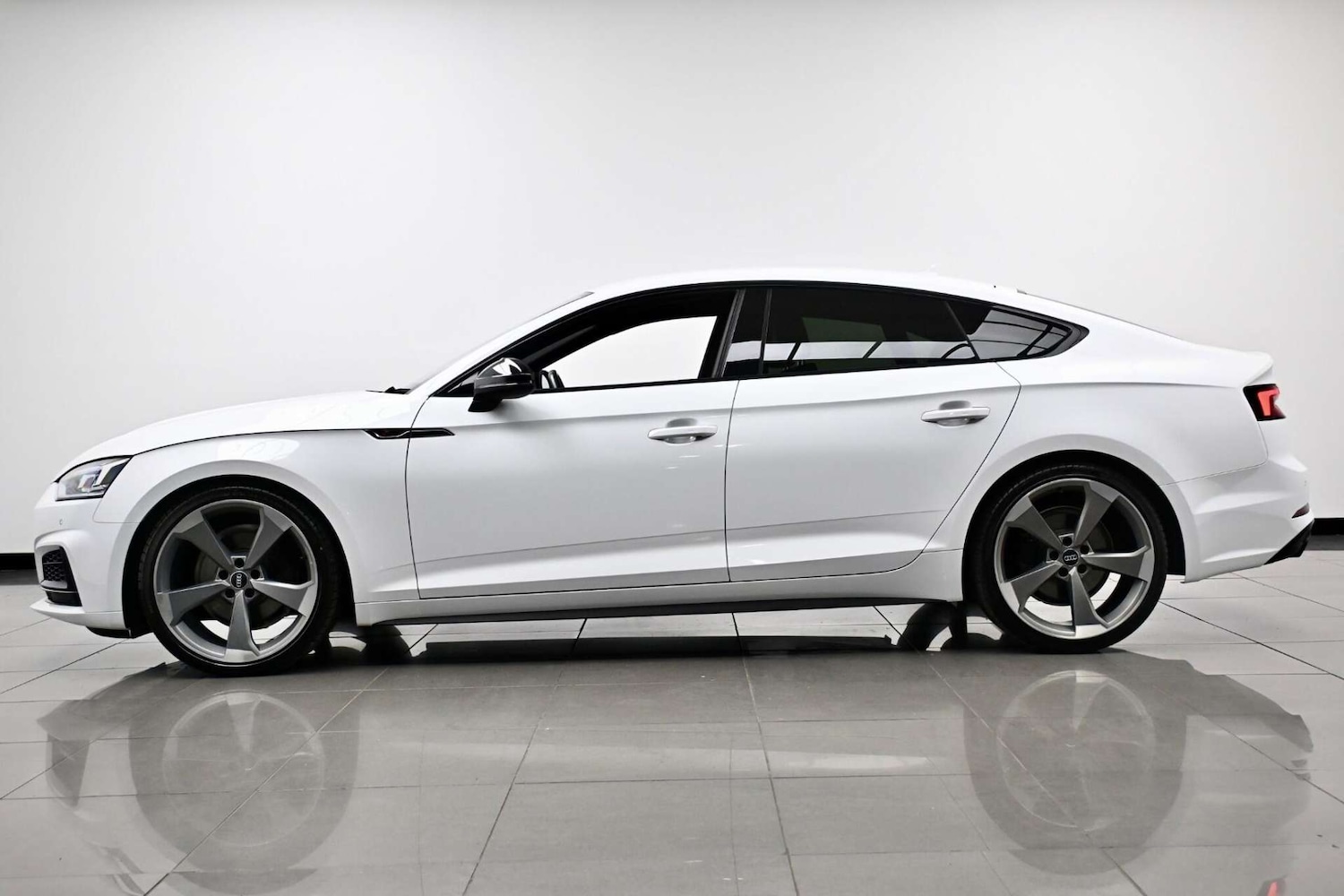 Used Audi A5 2019 for sale - 77729079: Photo 5