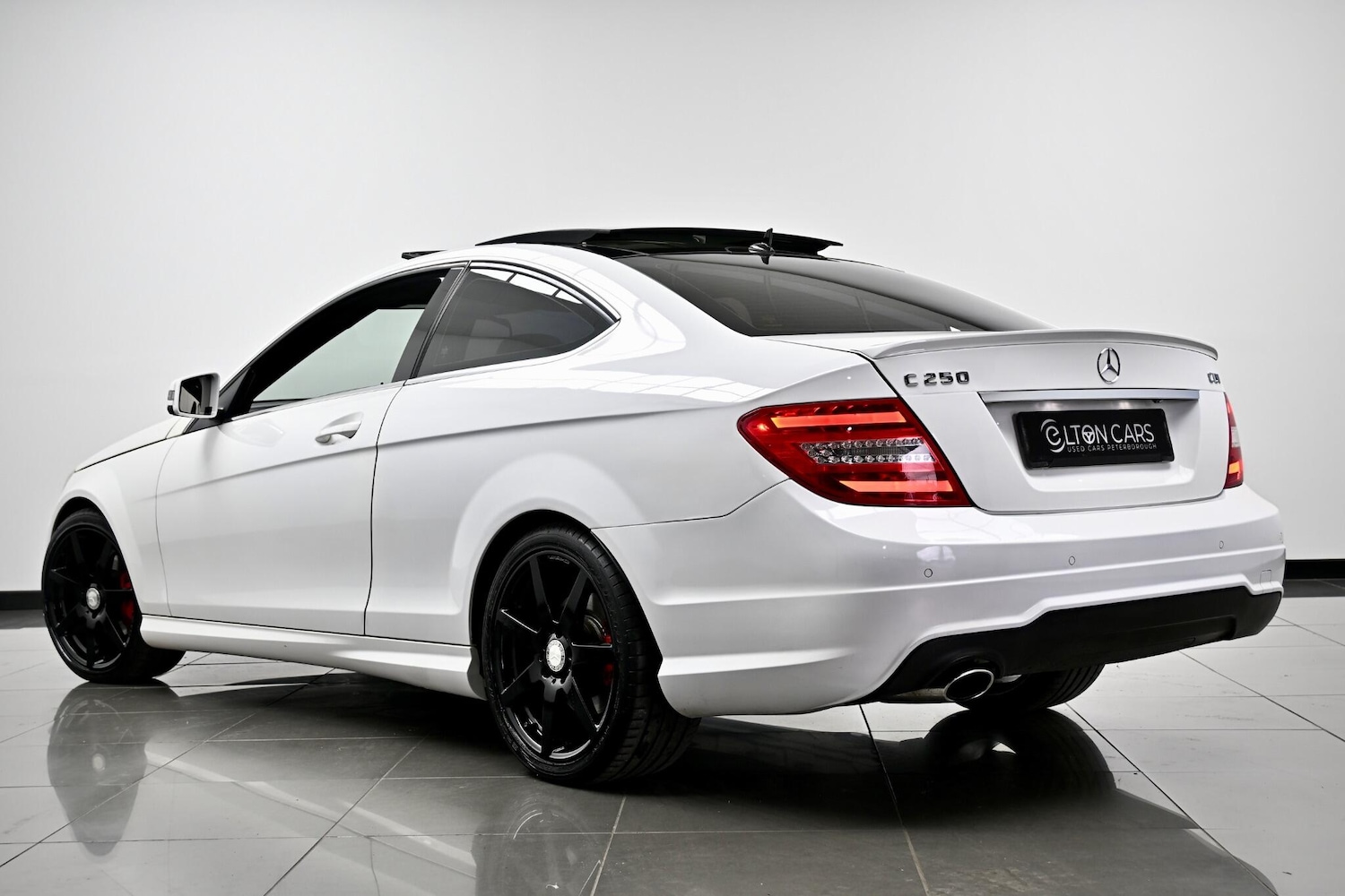 Used Mercedes-Benz C Class 2015 for sale - 76561675: Photo 10