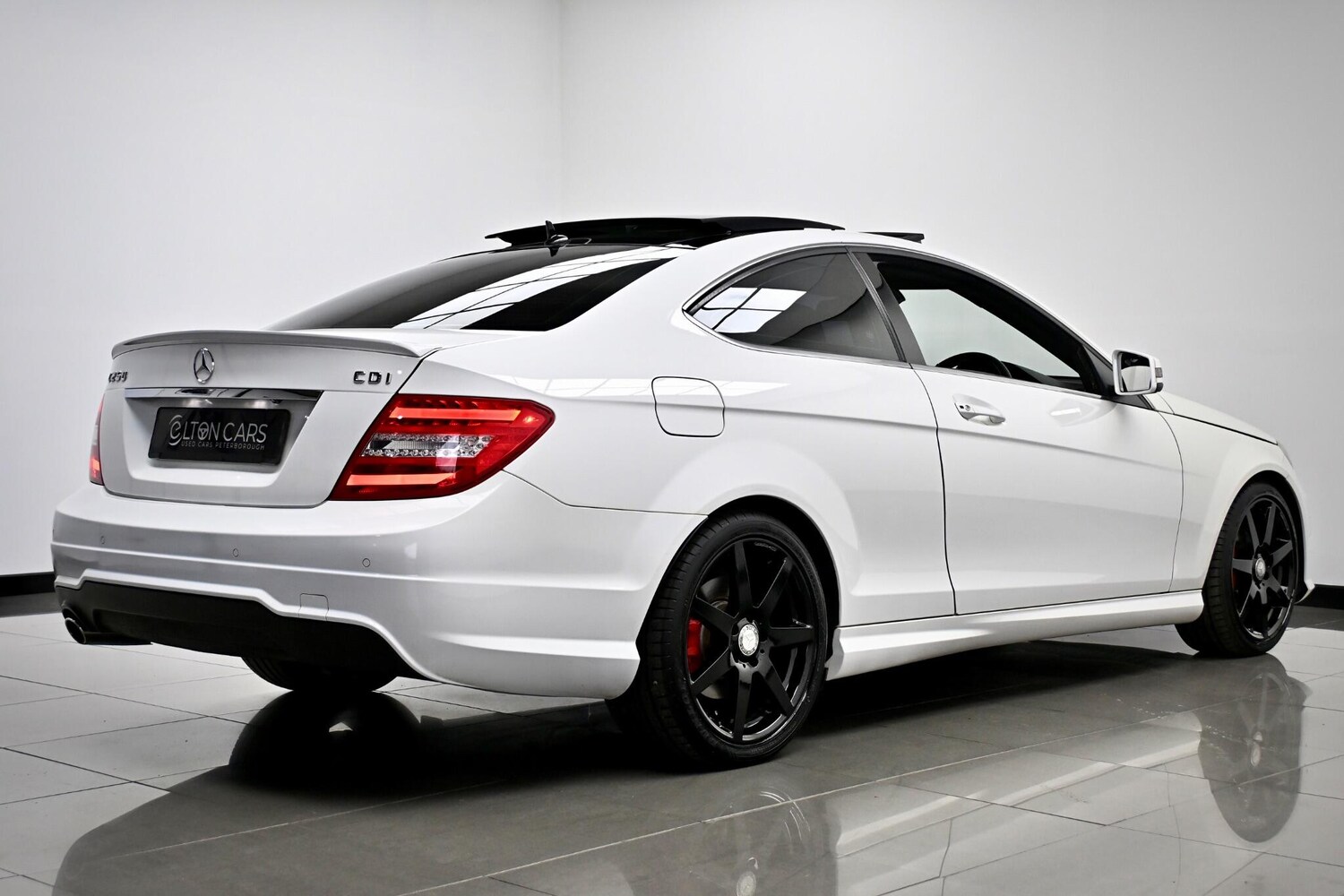 Used Mercedes-Benz C Class 2015 for sale - 76561675: Photo 12