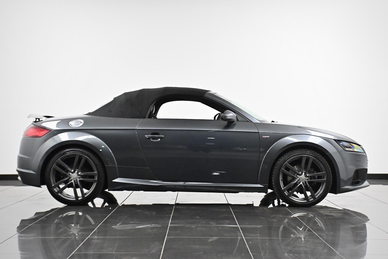 Used Audi TT 2017 for sale - 77387339: Photo 8