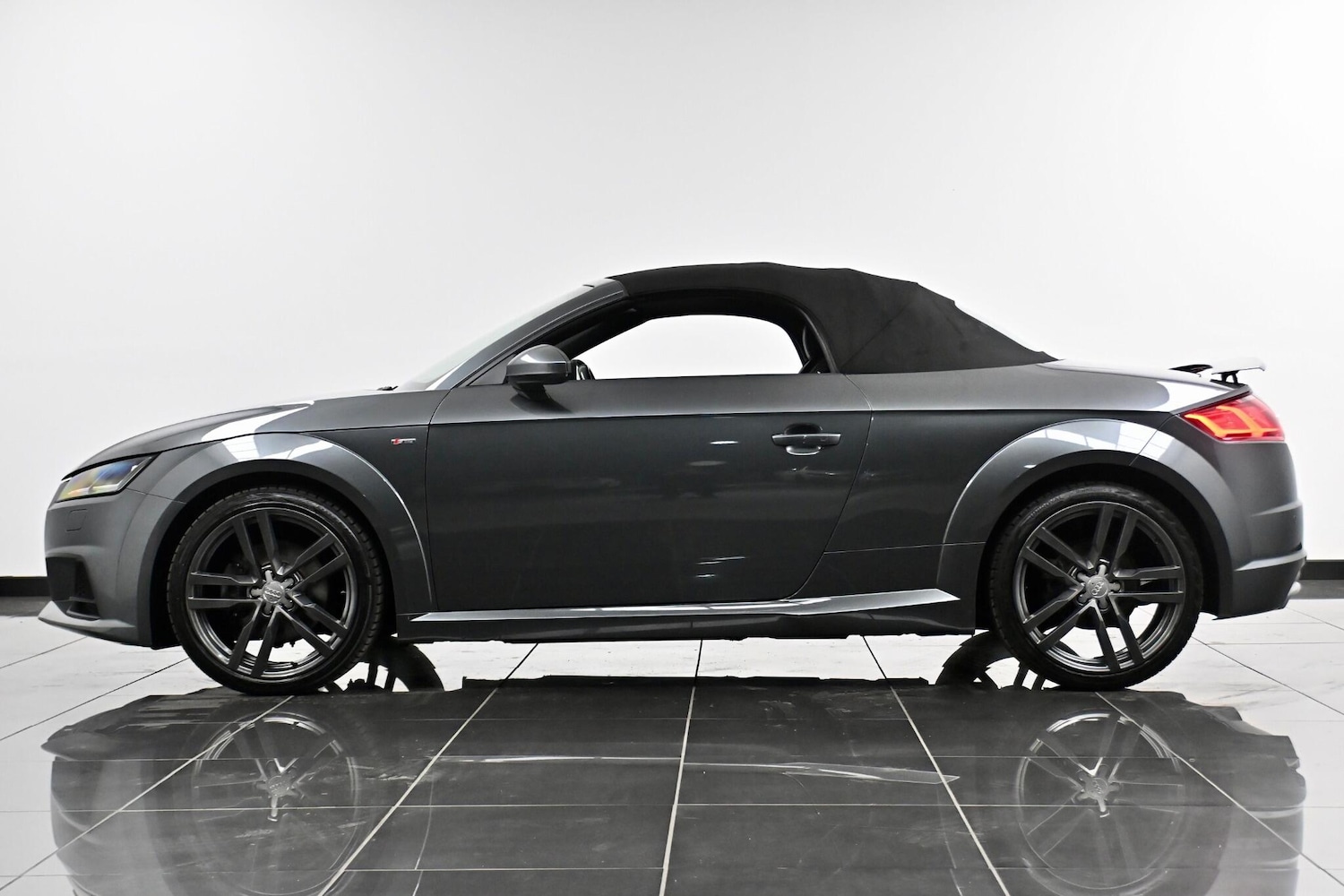Used Audi TT 2017 for sale - 77387339: Photo 9