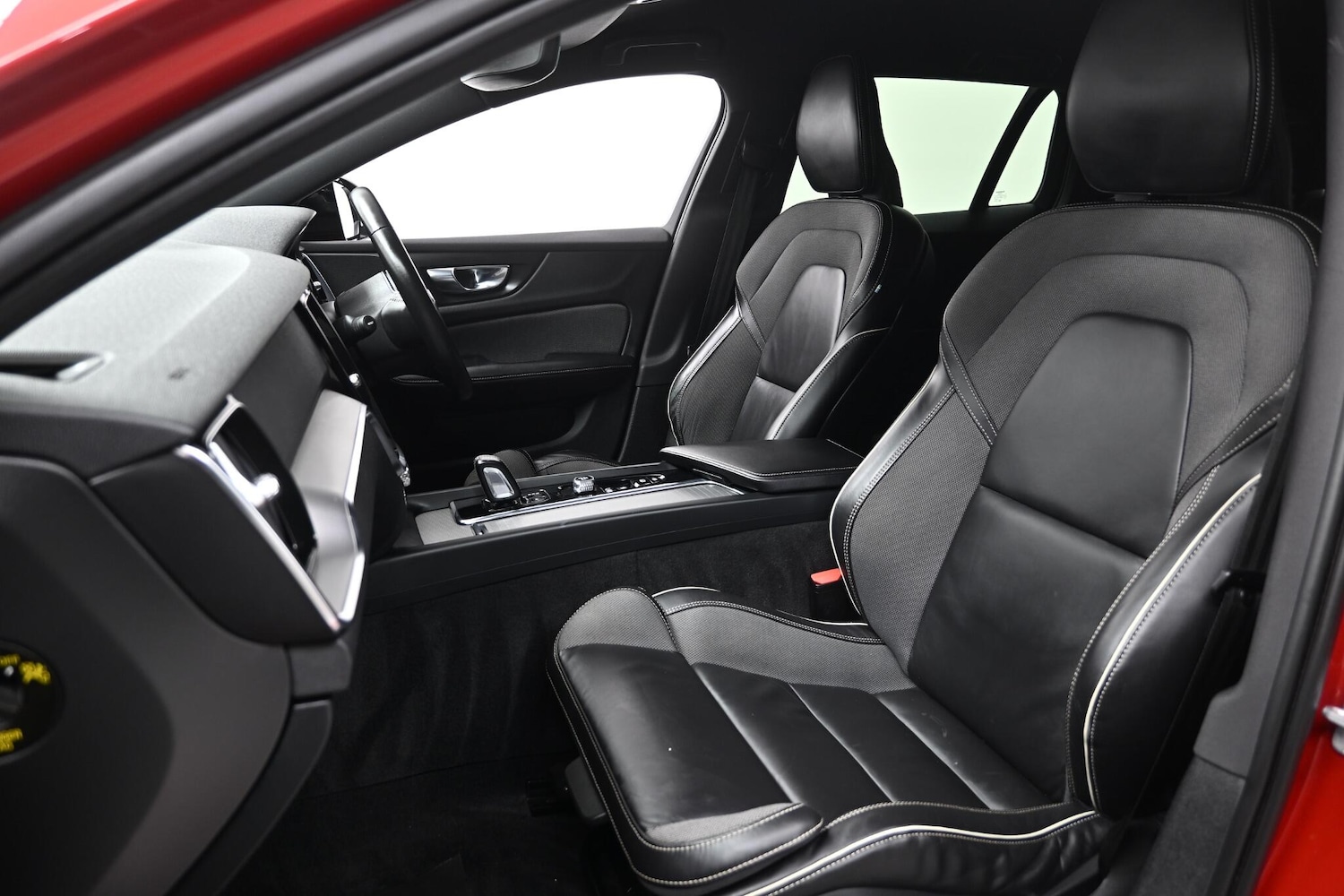 Used Volvo V60 2021 for sale - 76512361: Photo 32