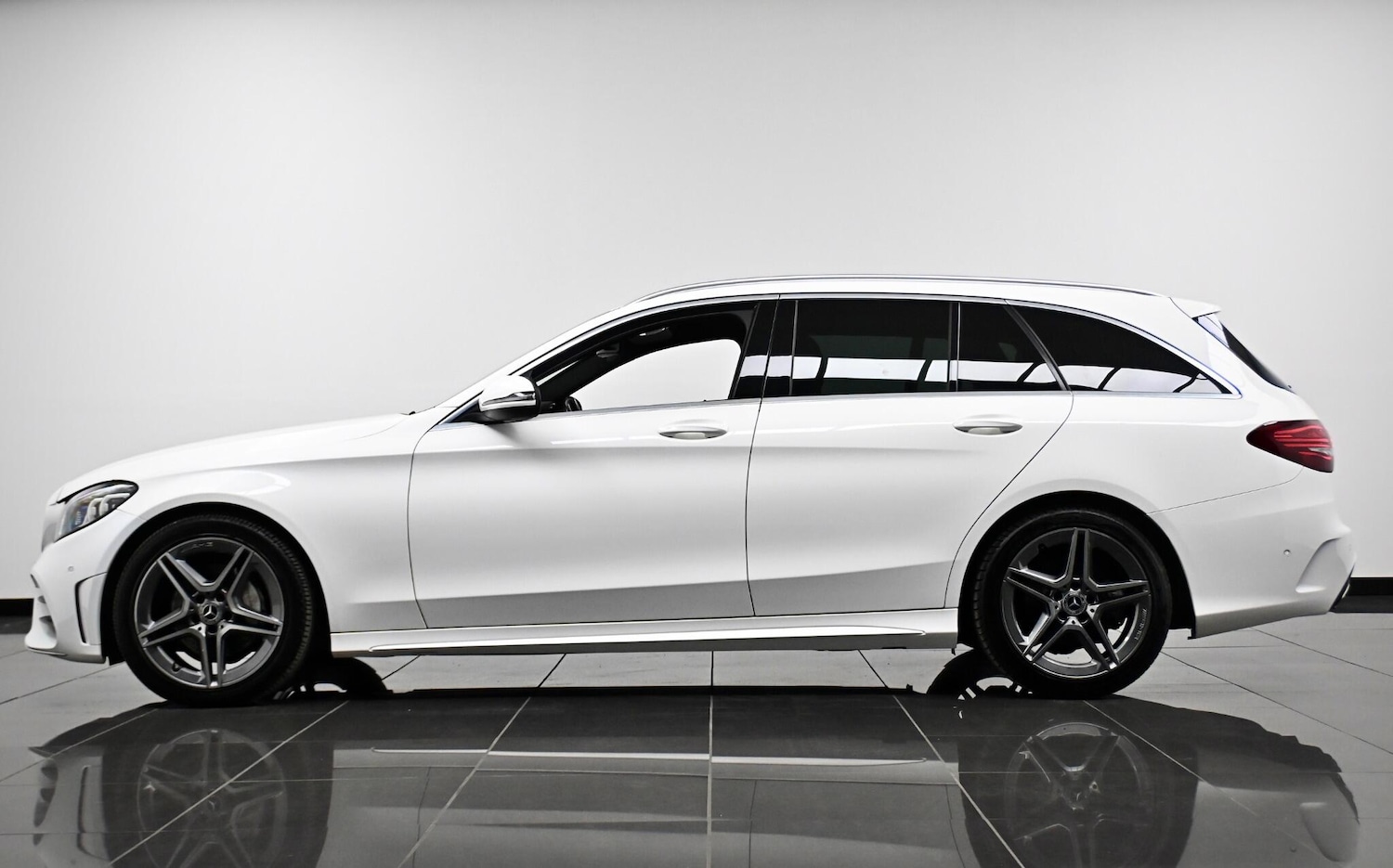 Used Mercedes-Benz C Class 2019 for sale - 77344397: Photo 5