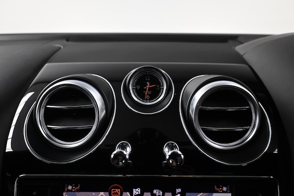 Used Bentley Bentayga 2017 for sale - 75729538: Photo 24