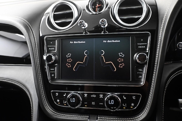 Used Bentley Bentayga 2017 for sale - 75729538: Photo 26