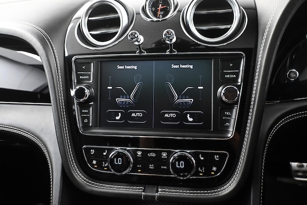 Used Bentley Bentayga 2017 for sale - 75729538: Photo 28