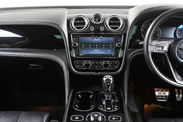 Used Bentley Bentayga 2017 for sale - 75729538: Photo 35