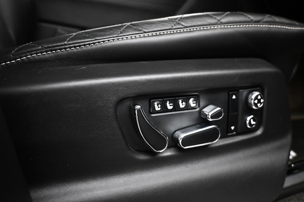 Used Bentley Bentayga 2017 for sale - 75729538: Photo 39