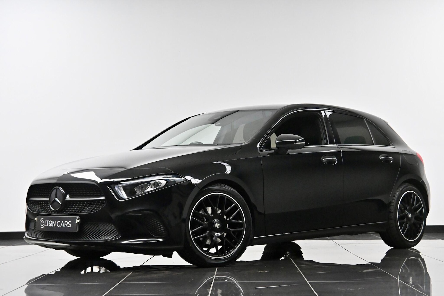 Used Mercedes-Benz A-Class 2018 for sale - 77774427: Photo 2