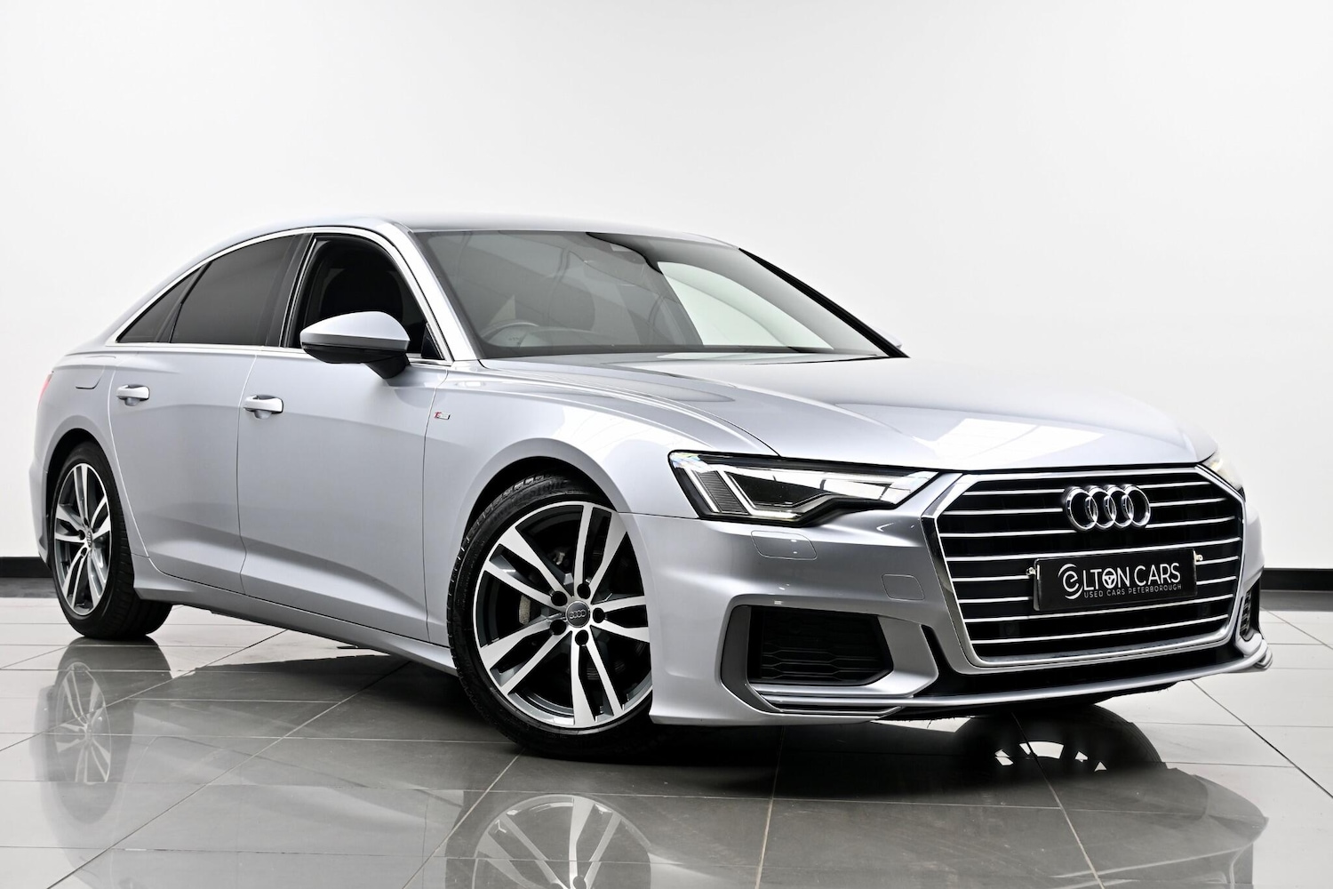 Used Audi A6 Saloon 2018 for sale - 76295523: Photo 1