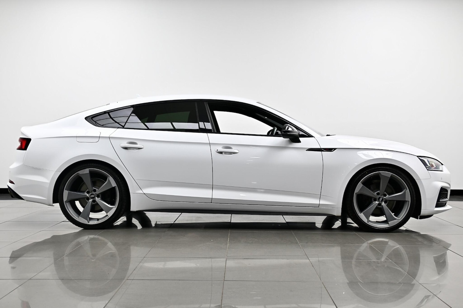 Used Audi A5 2019 for sale - 76689256: Photo 4